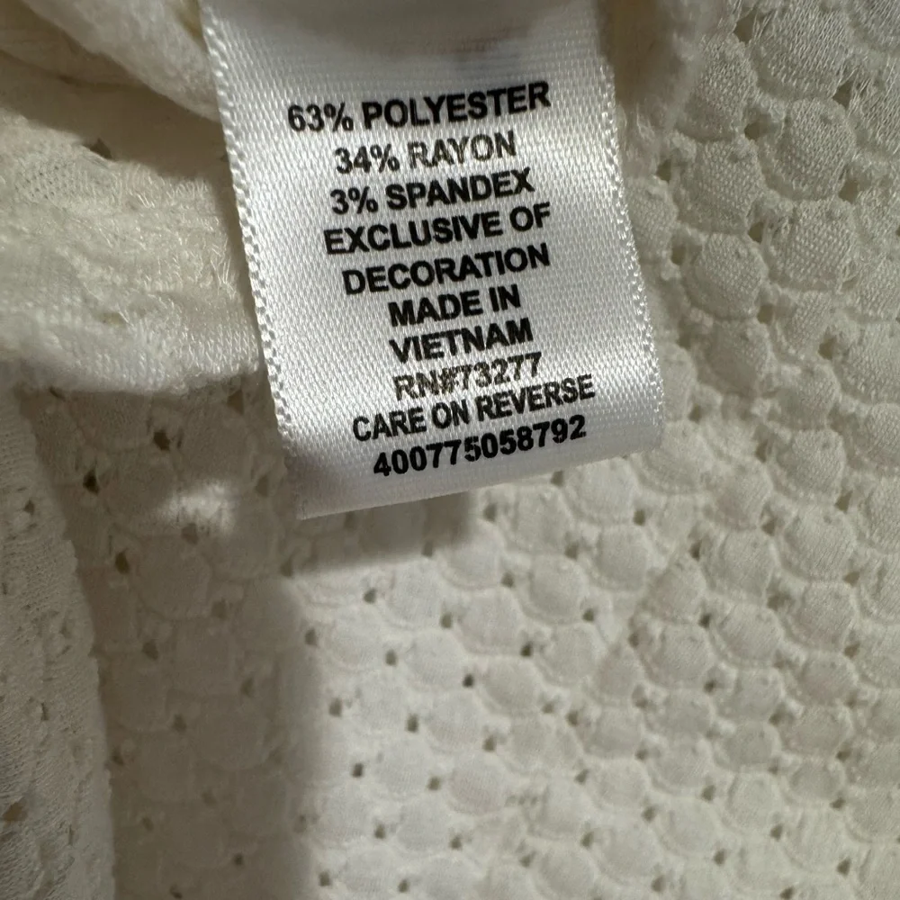 Elle Cream Textured Sleeveless Wanderlust Feminine top - Picture 8 of 8